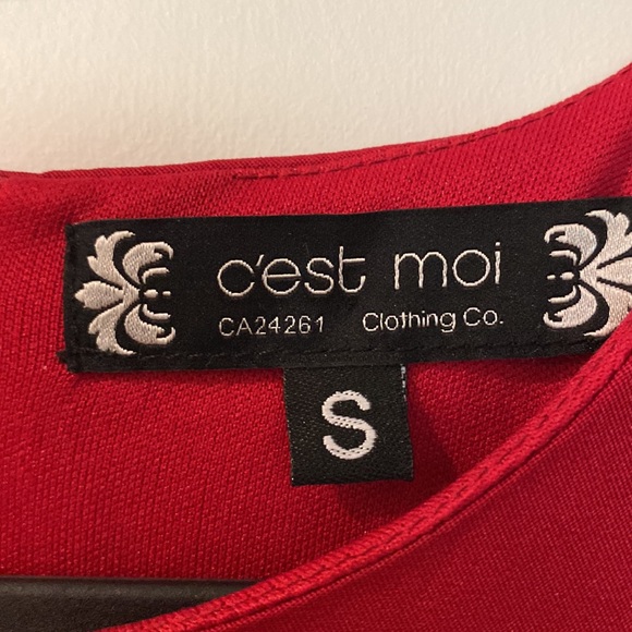 Little red dress - Picture 2 of 3